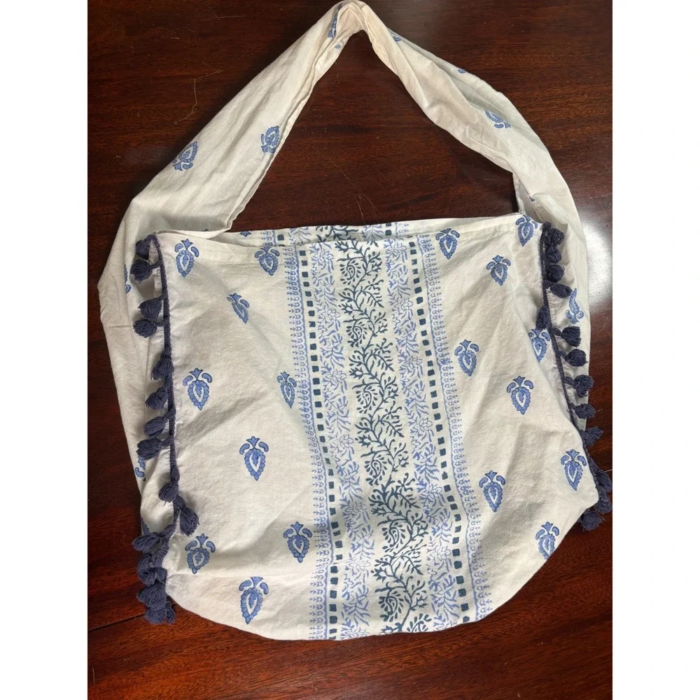 Shiraleah Slouchy Cotton Hobo Bag OS Coastal Beach Blue White Block Print Tassel